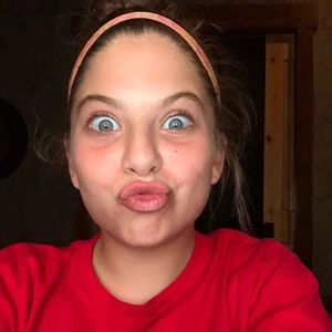 Meet your Posher, Maya